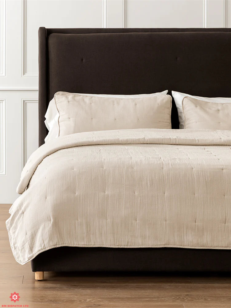 Ledyard Cotton Gauze Quilt and Pillowcase Set