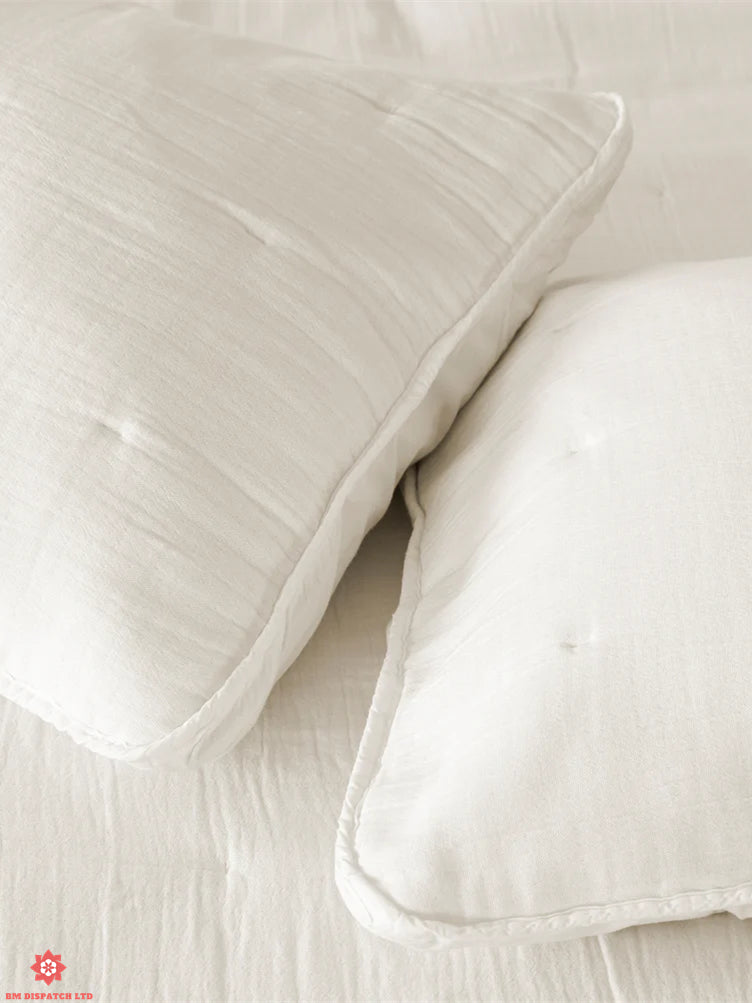 Ledyard Cotton Gauze Quilt and Pillowcase Set