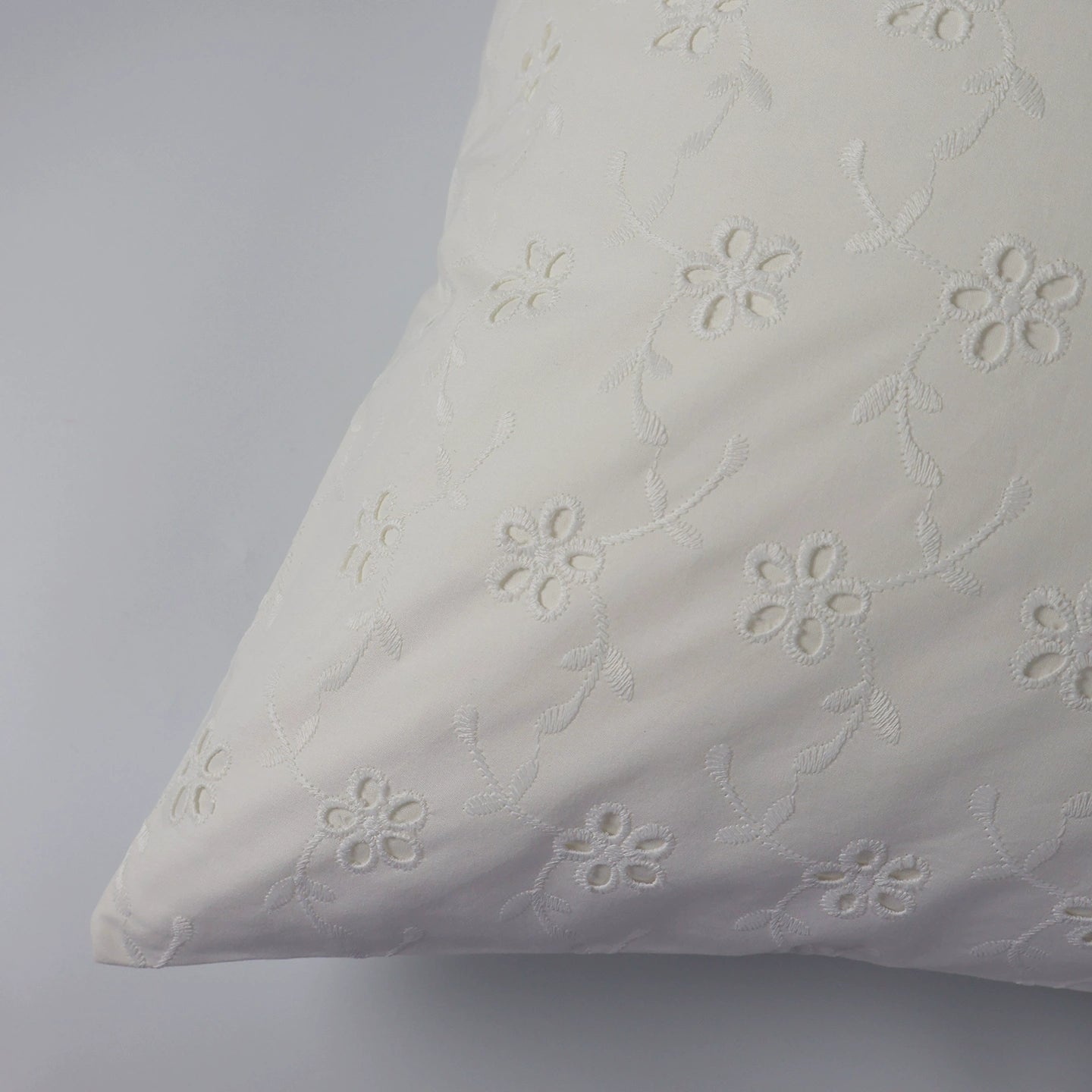 Moran woven embroidered pillowcase